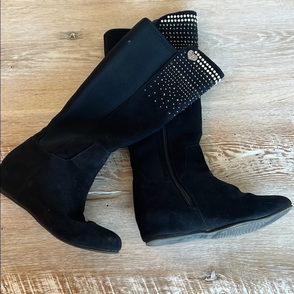 Stuart Weitzman kids heeled boots, size 1